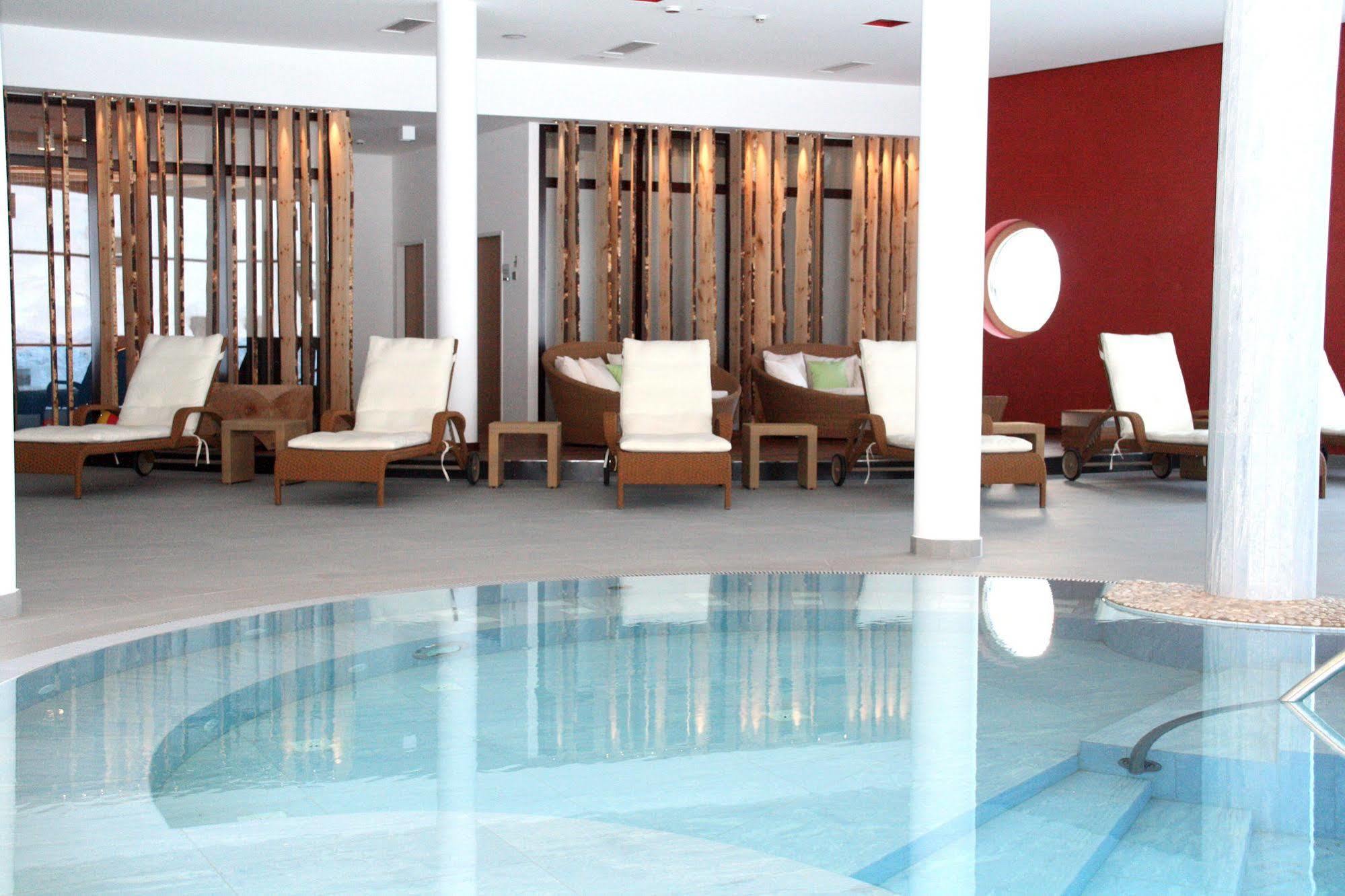 Spa Hotel Zedern Klang Hopfgarten in Defereggen Extérieur photo